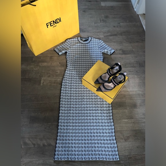 Authentic Fendi Dress 42 - Picture 2 of 2
